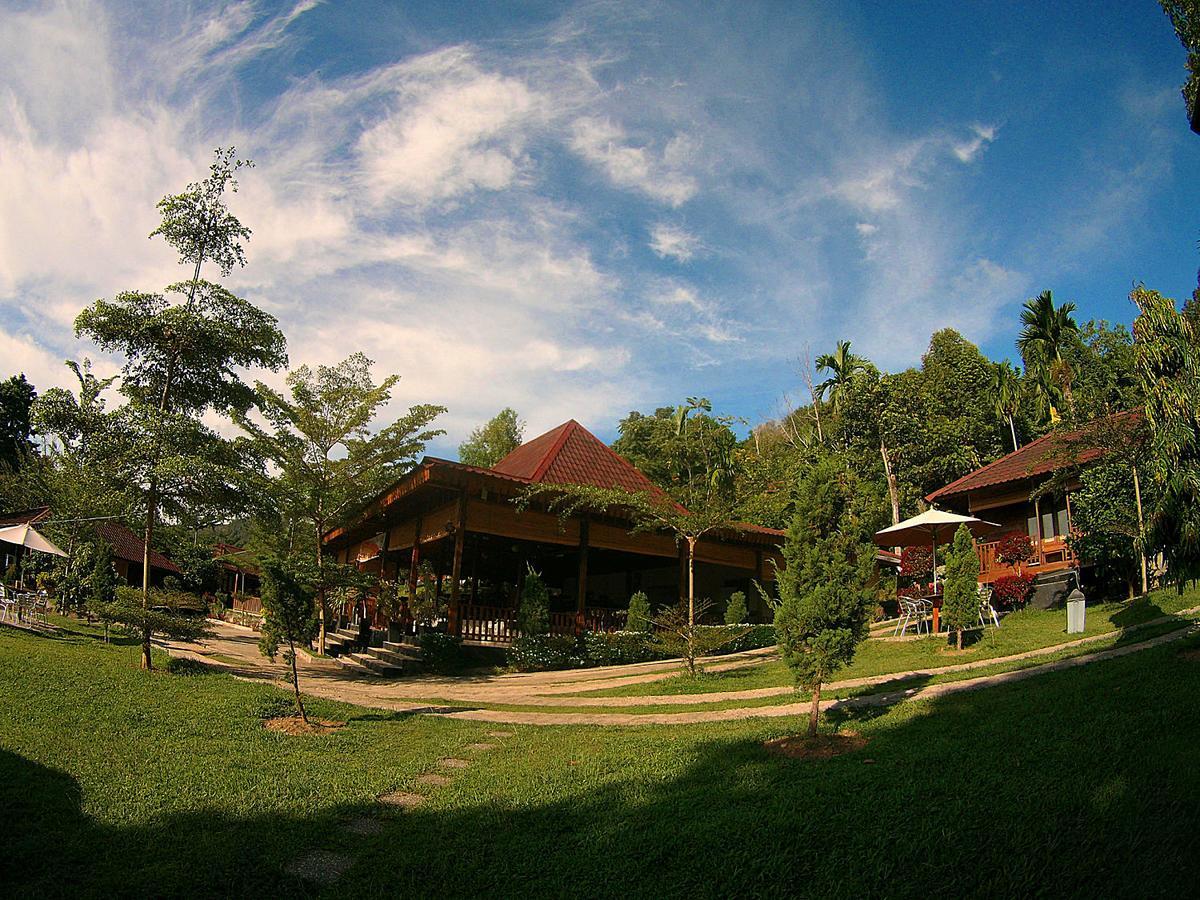 Langkisau Resort Hotel & Restaurant Паданг Экстерьер фото